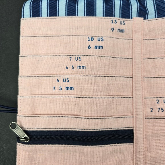 Della Q Pink Linen Knitting Needle Organizer Tri-Fold Circular Needle Case - Picture 6 of 10